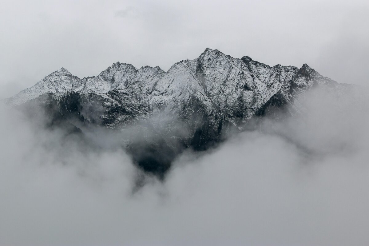 Middle-Way Mastery: Living with the Middle-Way Method